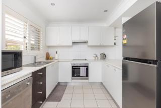 Oaks Pacific Blue Port Stephens. Apartment overlooking the Pool - Salamander Bay - 5