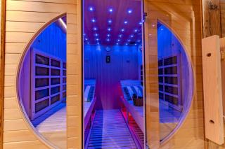 Luxury Chalet with Sauna & Jacuzzi in Megeve - Megève - 9