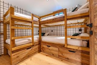 Luxury Chalet with Sauna & Jacuzzi in Megeve - Megève - 2