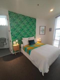 Trendy Sunny Inner city apartment - Wellington - 2
