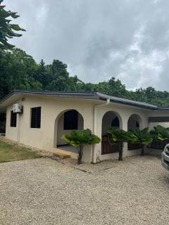 Island Unit in Pango - Surfhouse - Port Vila - 0