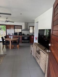 Island Unit in Pango - Surfhouse - Port Vila - 5