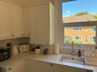 Pretty period property sleeps 4 guests with shared garden - Worthing - 3