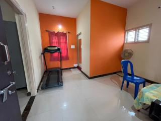 Guest house near Biec exhibition center - Bangalore - 0