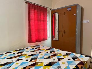 Guest house near Biec exhibition center - Bangalore - 9