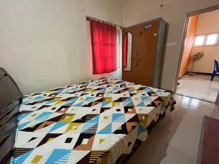 Guest house near Biec exhibition center - Bangalore - 3