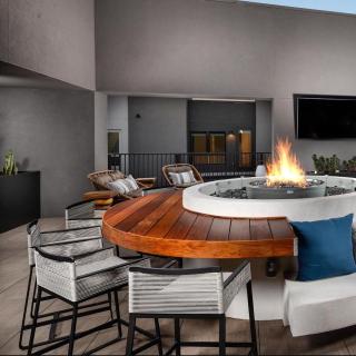 Lux Condo with View and Rooftop - San Diego - 9