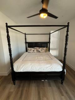 Lux Condo with View and Rooftop - San Diego - 8