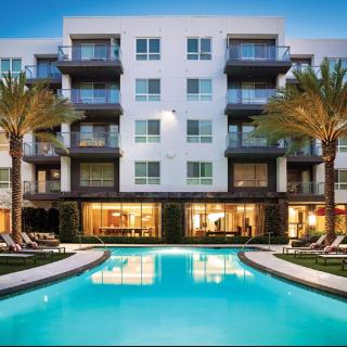 Lux Condo with View and Rooftop - San Diego - 3