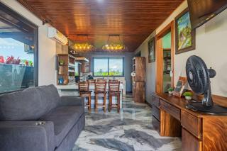 Kaluma Poas Farmstay A-frame Chalet - 5