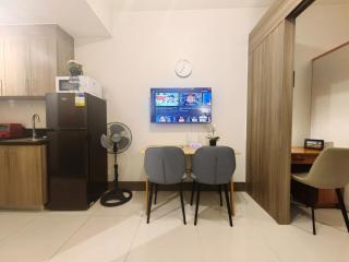 1BR Condotel with Balcony at FAME Residences #FM37-1 - Manila - 3