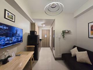 1BR Condotel with Balcony at FAME Residences #FM38-1 - Manila - 1