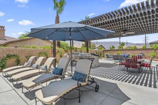 Private Pickleball Court Misters Hot Tub Pool Luxe La Quinta Home - La Quinta - 3