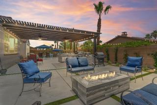 Private Pickleball Court Misters Hot Tub Pool Luxe La Quinta Home - La Quinta - 1