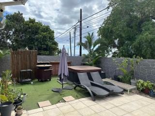 Villa piscine et jacuzzi - Maison Henou - 1