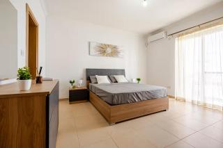 Seaview Jacuzzi 3BR Penthouse - Is-Swieqi - 4