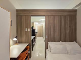 1BR Condotel with Balcony at FAME Residences #FM44-1 - Manila - 8