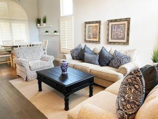 Mountain View • Pool House - 7