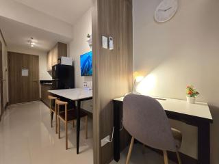 1BR Condotel with Balcony at FAME Residences #FM46-1 - Manila - 2