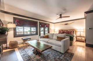 New Listing 3 BR 3 BA Aspen Condo near Gondola - 4