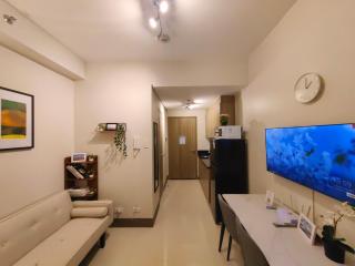 1BR Condotel with Balcony at FAME Residences #FM51-1 - Manila - 7