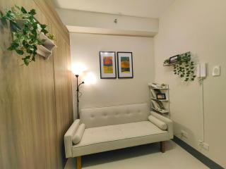 1BR Condotel with Balcony at FAME Residences #FM47-1 - Manila - 4