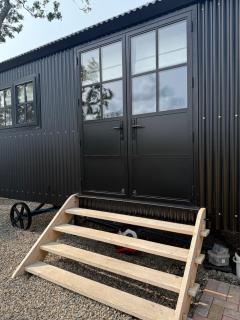 Quarrywood Glamping - Tenby - 9