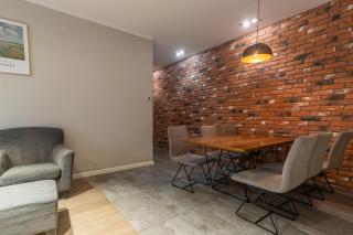 Zabrska 18 Spacious Apartment by BookingHost - Kattowitz - 3
