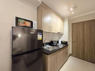 1BR Condotel with Balcony at FAME Residences #FM57-1 - Manila - 3