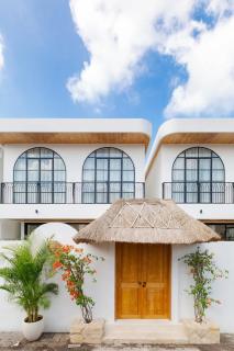 Brand New 2BR Designer Villa 12 - Canggu - 8