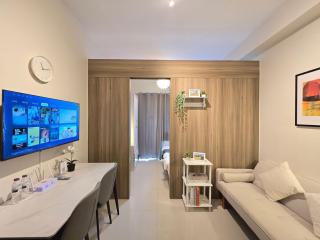 1BR Condotel with Balcony at FAME Residences #FM59-1 - Manila - 0