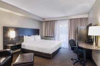 Quality Inn & Conference Centre Kingston Central - Kingston - 2