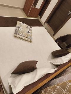 Shri Radha Kunj Vrindavan - 3