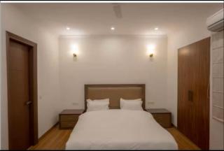 The carmine house - Noida - 8