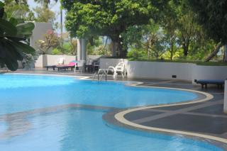 Jomtien Plaza Suite Apartments - 2