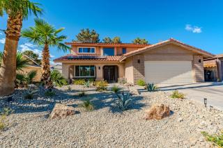 Spacious Lux Estate l 8 mins to Strip - Las Vegas - 3