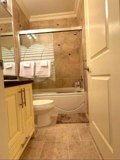 2 Bedroom Garden Suite in Arbutus - Vancouver - 2