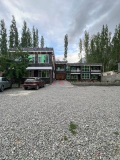 Skardu lucky palace hotel - - 9