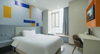 Pai Hotel Guiyang Daximen West Zhongshan Metro Station - Guiyang - 5