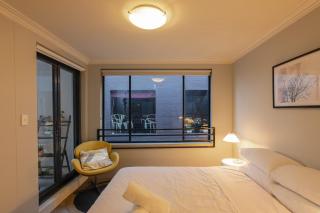 Chippendale Charmer in Ideal Location - Sidney - 5