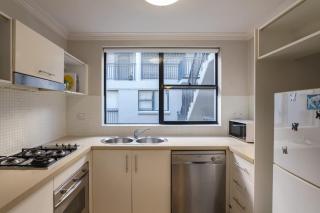 Chippendale Charmer in Ideal Location - Sidney - 2