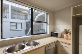 Chippendale Charmer in Ideal Location - Sidney - 1