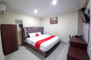 RedDoorz Hotel Baaraka near Living World - Pekanbaru - 0