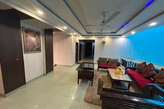 Hotel B K House - Noida - 8