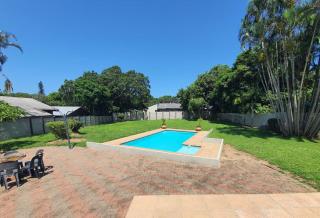 Uvongo Coastal Comfort - Uvongo Beach - 5