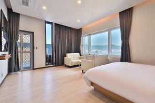 Changwon Jinhae Hotel 701 - Kyŏnghwa-dong - 8