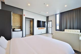 Changwon Jinhae Hotel 701 - Kyŏnghwa-dong - 5