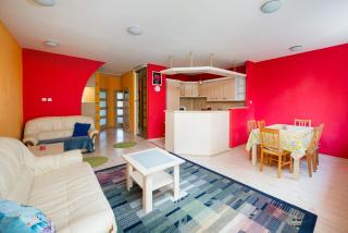 Colour Power Apartment by BookingHost - Warsaw - 3