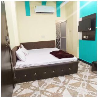 Hotel Priyan-Shi Palace AC OR NON AC ROOM Outstanding Property In Ujjain - Ujjain - 0