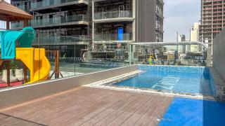Modern Studio in JVC, Rooftop Pool & Gym Access - 10AB08 - 1